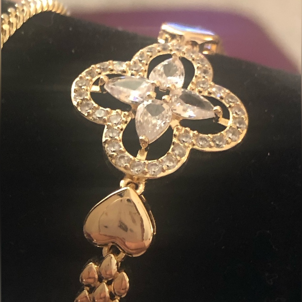 Gold Tone 4 Point Star Bracelet